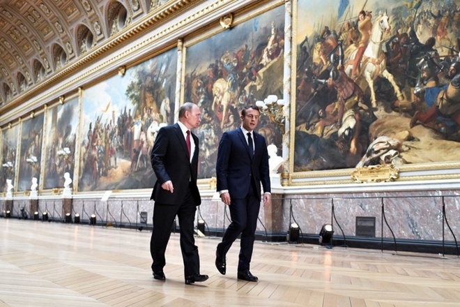 Френският президент Еманюел Макрон смята че най лошото тепърва предстои каза